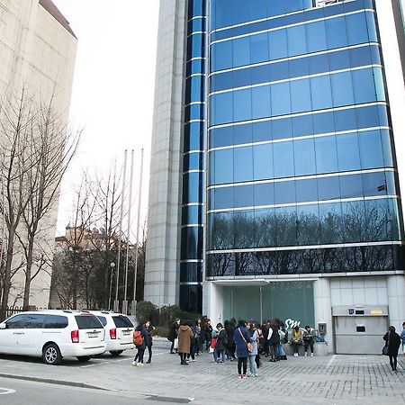 Cheongdam Ladies Guesthouse In Seoul Exterior photo