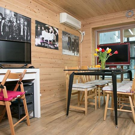 Cheongdam Ladies Guesthouse In Seoul Exterior photo