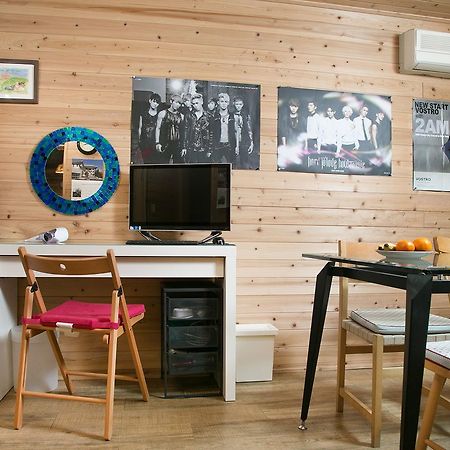 Cheongdam Ladies Guesthouse In Seoul Exterior photo