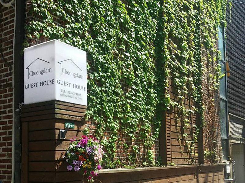 Cheongdam Ladies Guesthouse In Seoul Exterior photo