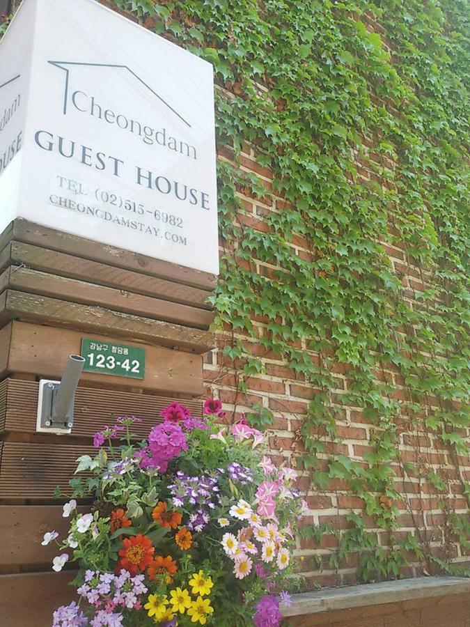 Cheongdam Ladies Guesthouse In Seoul Exterior photo