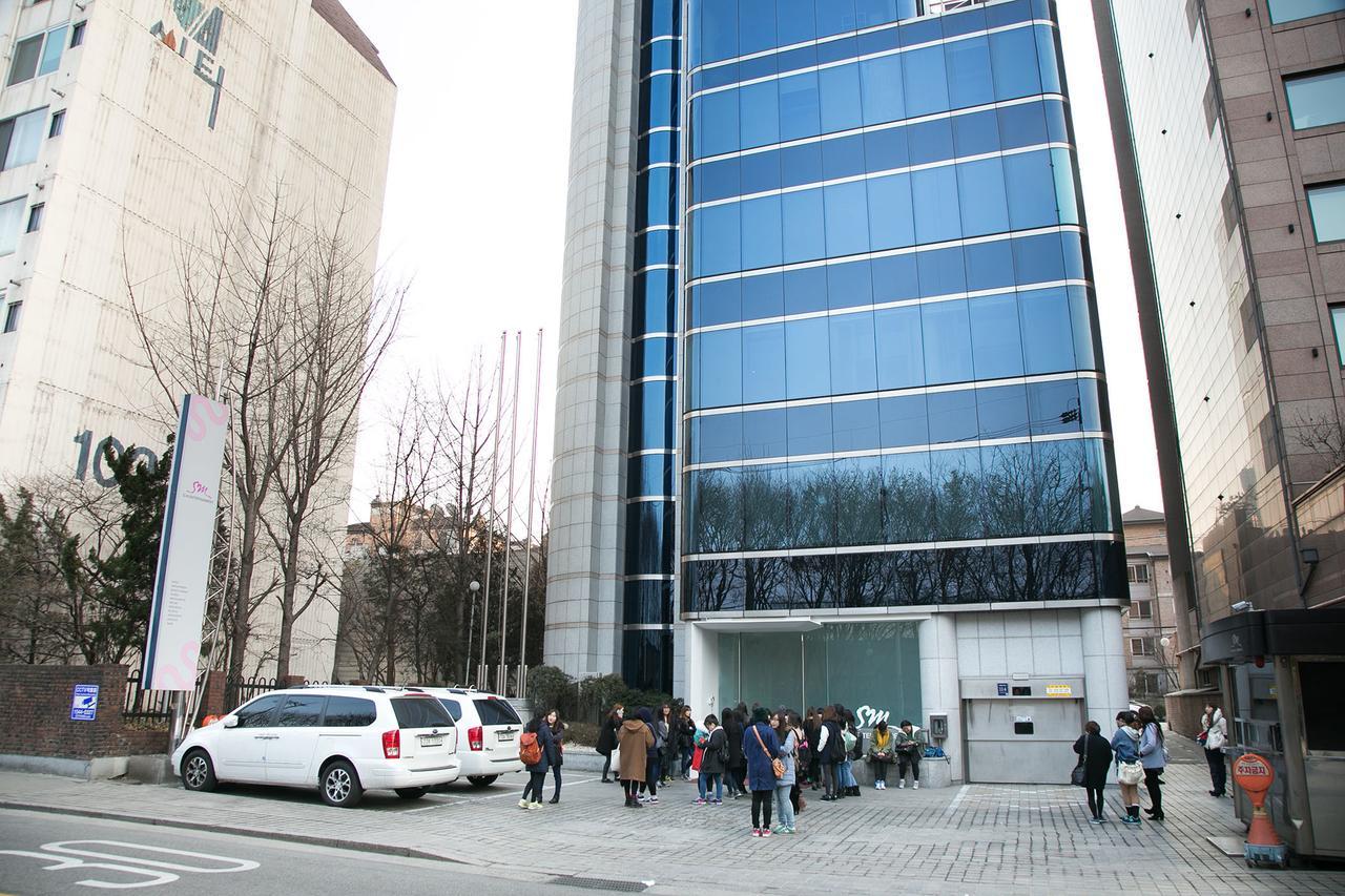 Cheongdam Ladies Guesthouse In Seoul Exterior photo