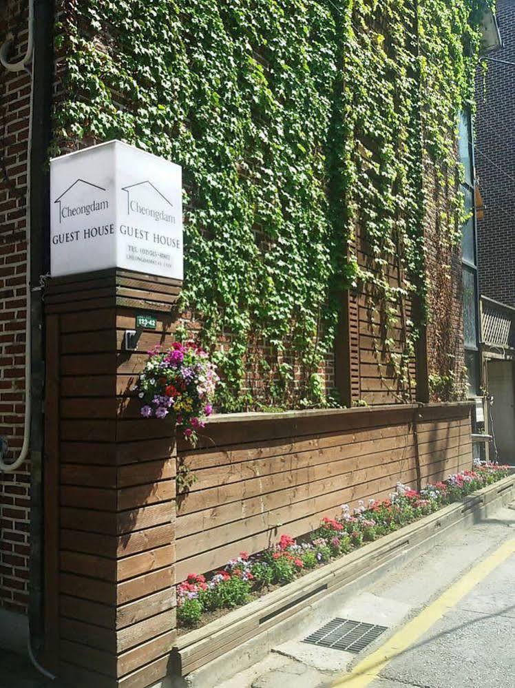 Cheongdam Ladies Guesthouse In Seoul Exterior photo