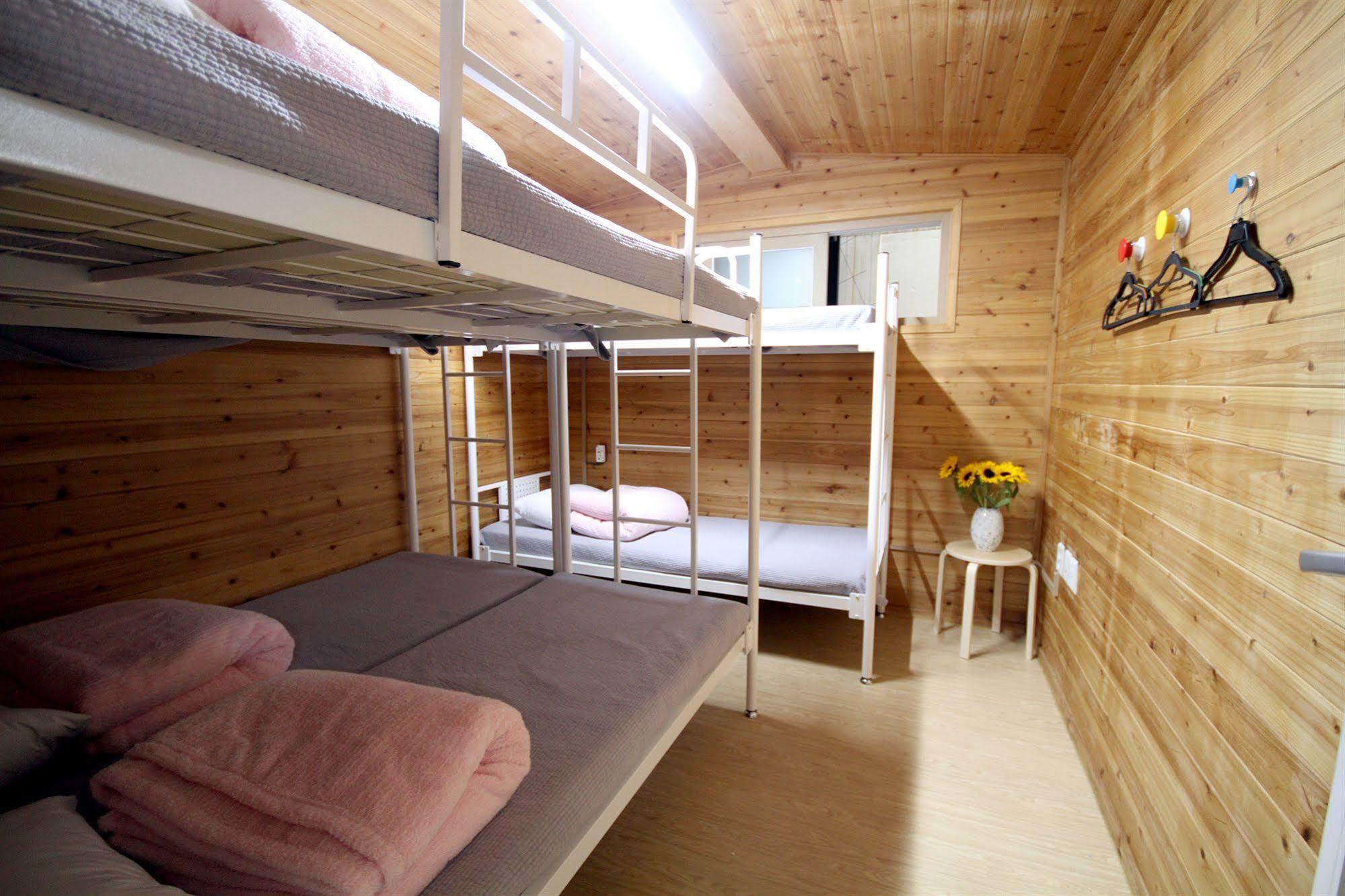 Cheongdam Ladies Guesthouse In Seoul Exterior photo