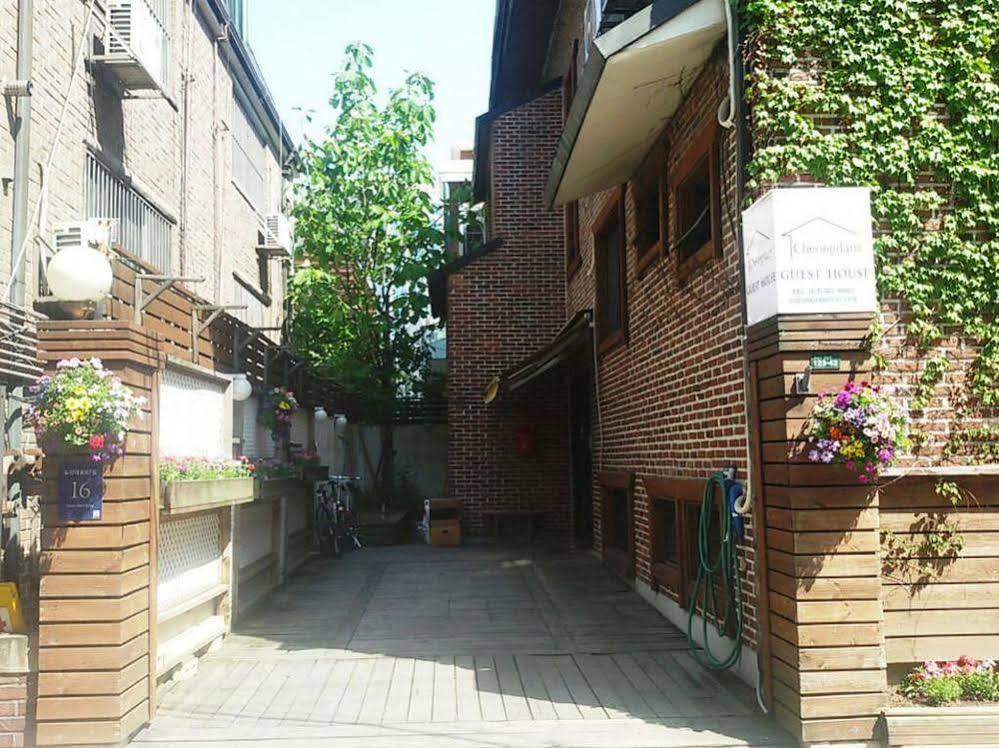 Cheongdam Ladies Guesthouse In Seoul Exterior photo