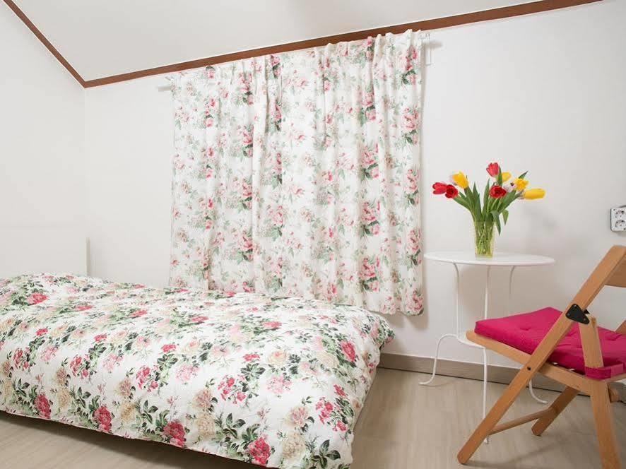 Cheongdam Ladies Guesthouse In Seoul Exterior photo